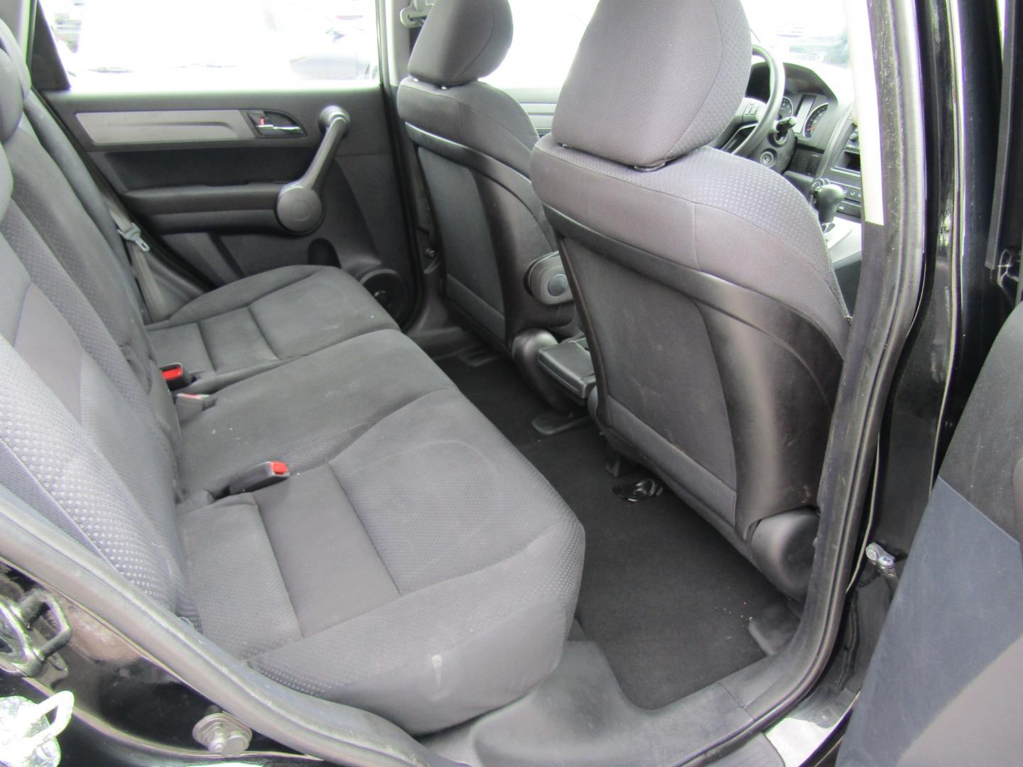 2009 Black Honda CR-V LX 2WD 5-Speed AT (3CZRE383X9G) with an 2.4L L4 DOHC 16V engine, Automatic transmission, located at 15016 S Hwy 231, Midland City, AL, 36350, (334) 983-3001, 31.306210, -85.495277 - Photo#8